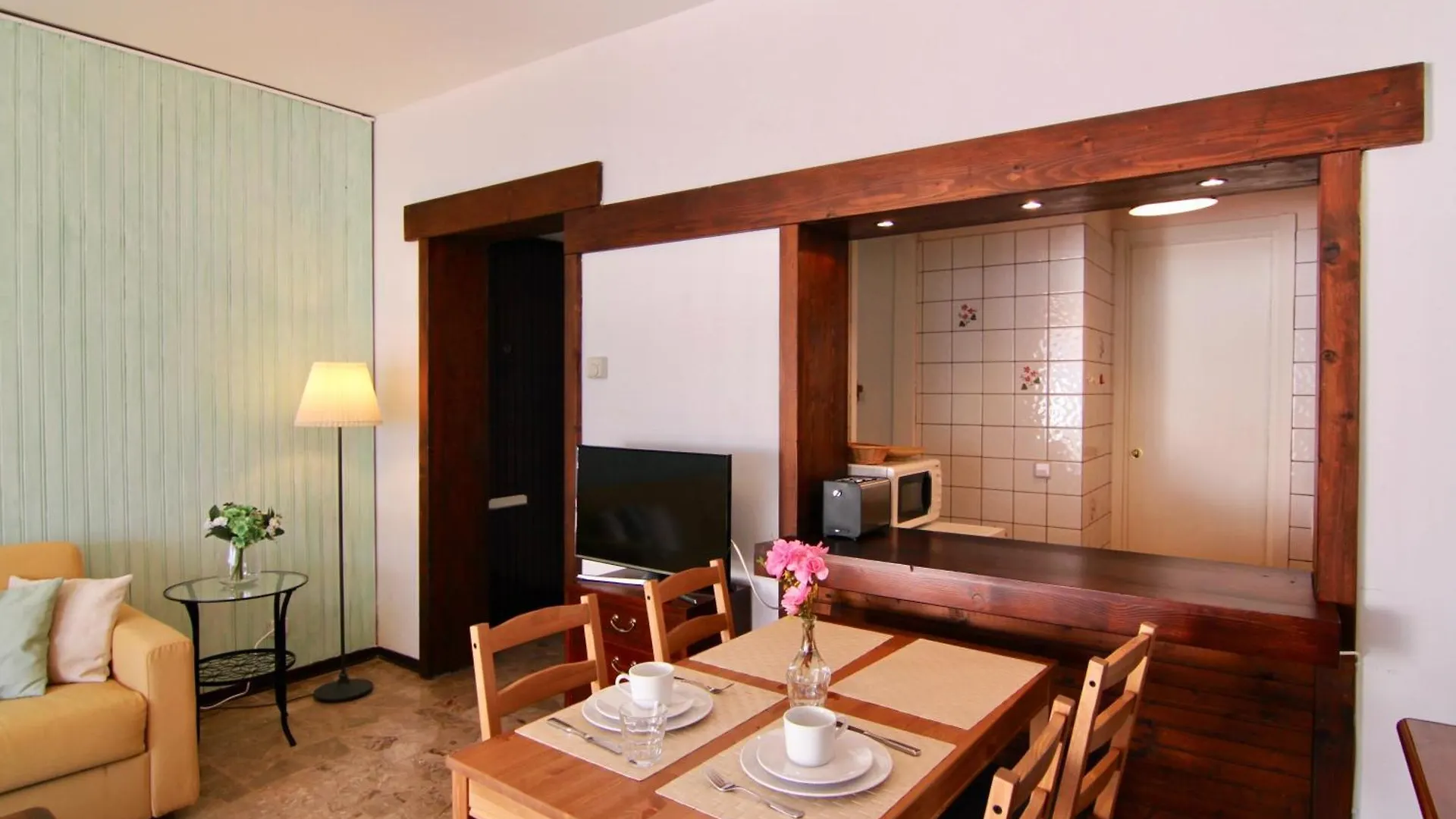 Ferienwohnung Casa Roccia Pino Lago Maggiore Apartment