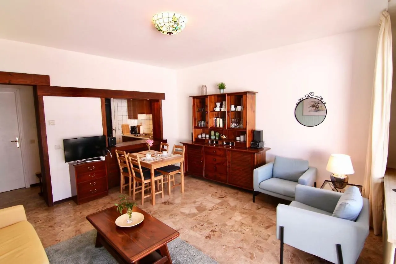 Ferienwohnung Casa Roccia Pino Lago Maggiore Apartment