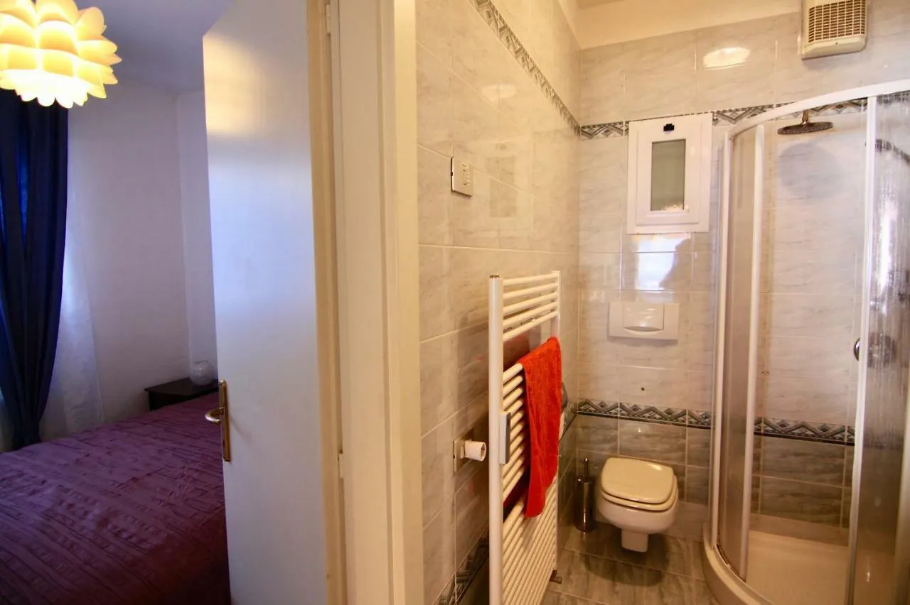 Ferienwohnung Casa Roccia Pino Lago Maggiore